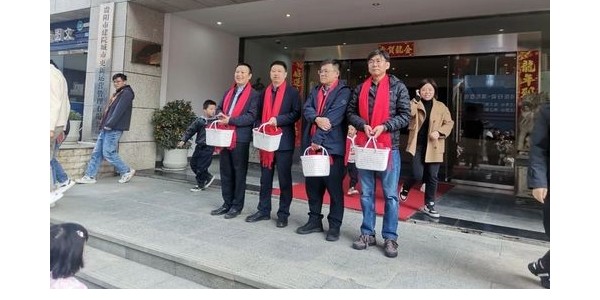 龍行龘龘，開(kāi)工大吉，擼起袖子加油干!