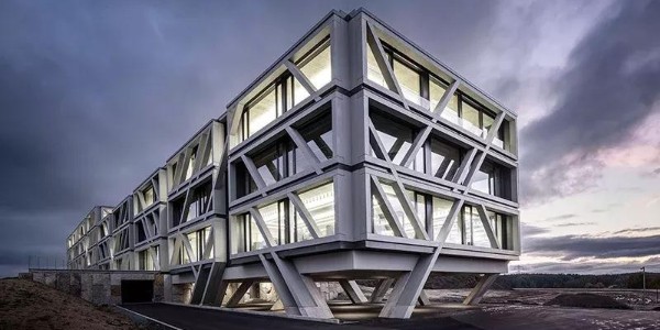 J.MAYER H.ARCHITECTURE新作，120m長(zhǎng)的混凝土骨架構(gòu)成新建筑