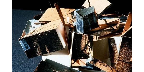 藍(lán)天組經(jīng)典 | 格羅寧格博物館東館，打破功能主義方盒