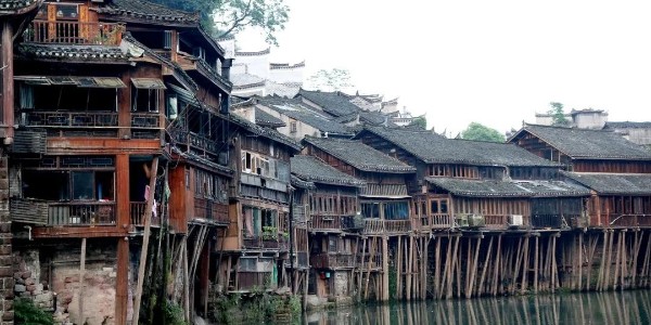 傳說中的干闌式，到底是個什么東東？