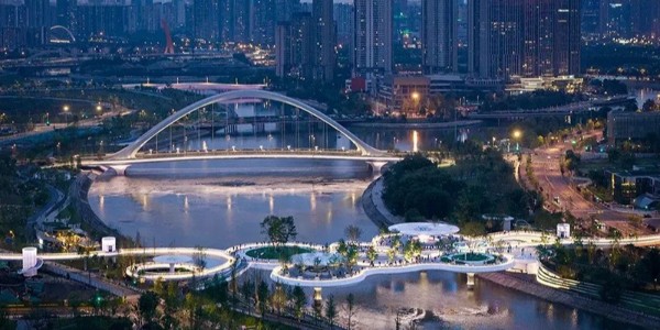 成都漂浮公園，一座橋，九種風景